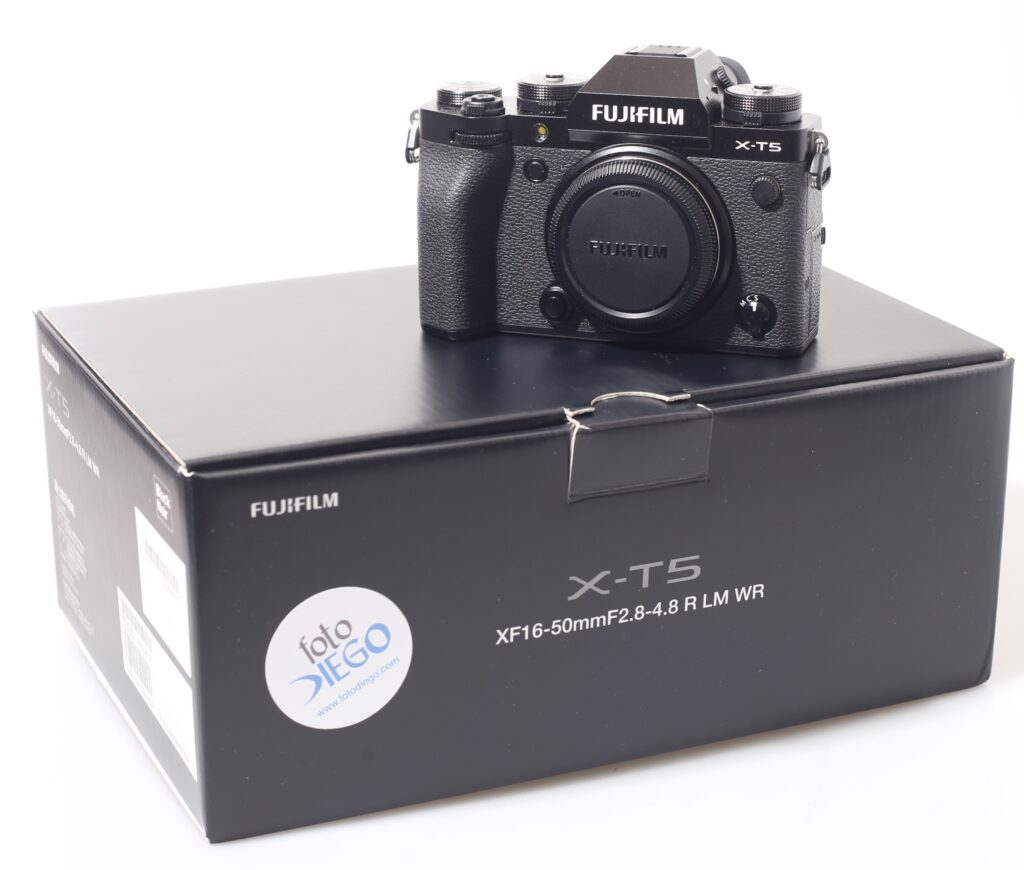 FOTOCAMERA DIGITALE MIRRORLESS FUJI X-T5. CORPO.